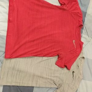 Nike bundle of 2 shirts